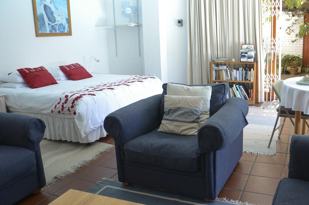 Robin'S Nest Apartman Fokváros Szoba fotó